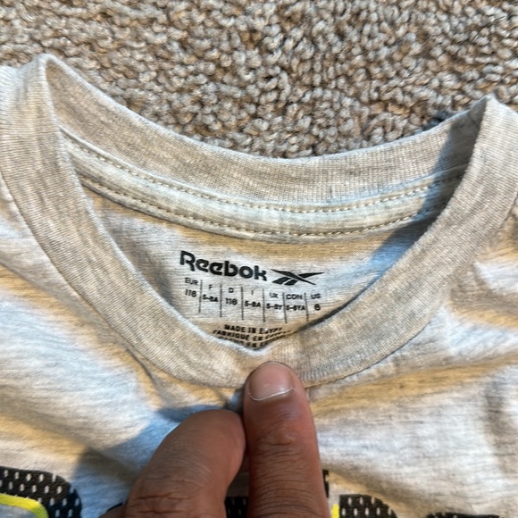 Reebok size 6 - Picture 2 of 2